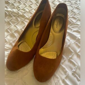 Duraflex Brown 9W Heels